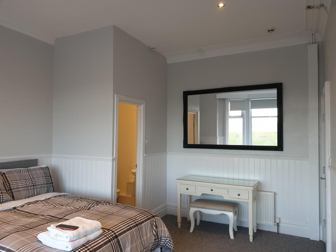 Cara Guesthouse Whitley Bay Eksteriør billede
